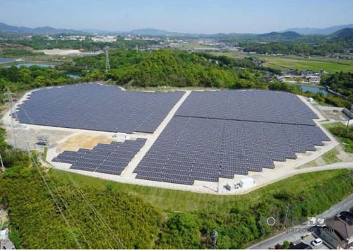 欧力士与麻生集团在饭塚市建设百万光伏电站，采用东芝电池板TMEIC逆变器